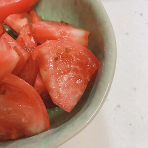 お弁当美肌レシピ♡トマトのはちみつマリネサラダ